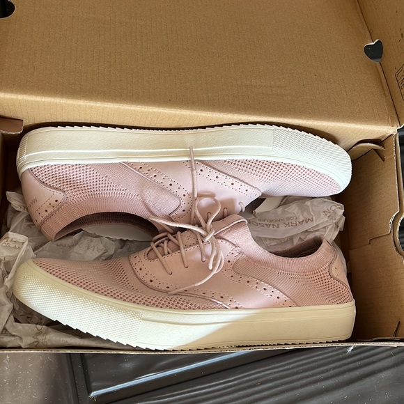 Mark Nason, sock-type wingtip sneakers… funky & FABO. WORN ONLY ONCE! Chic💕! - Picture 6 of 6